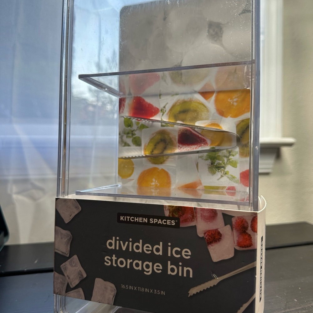Clear Divided Storage Ice Container - Picture 5 of 5